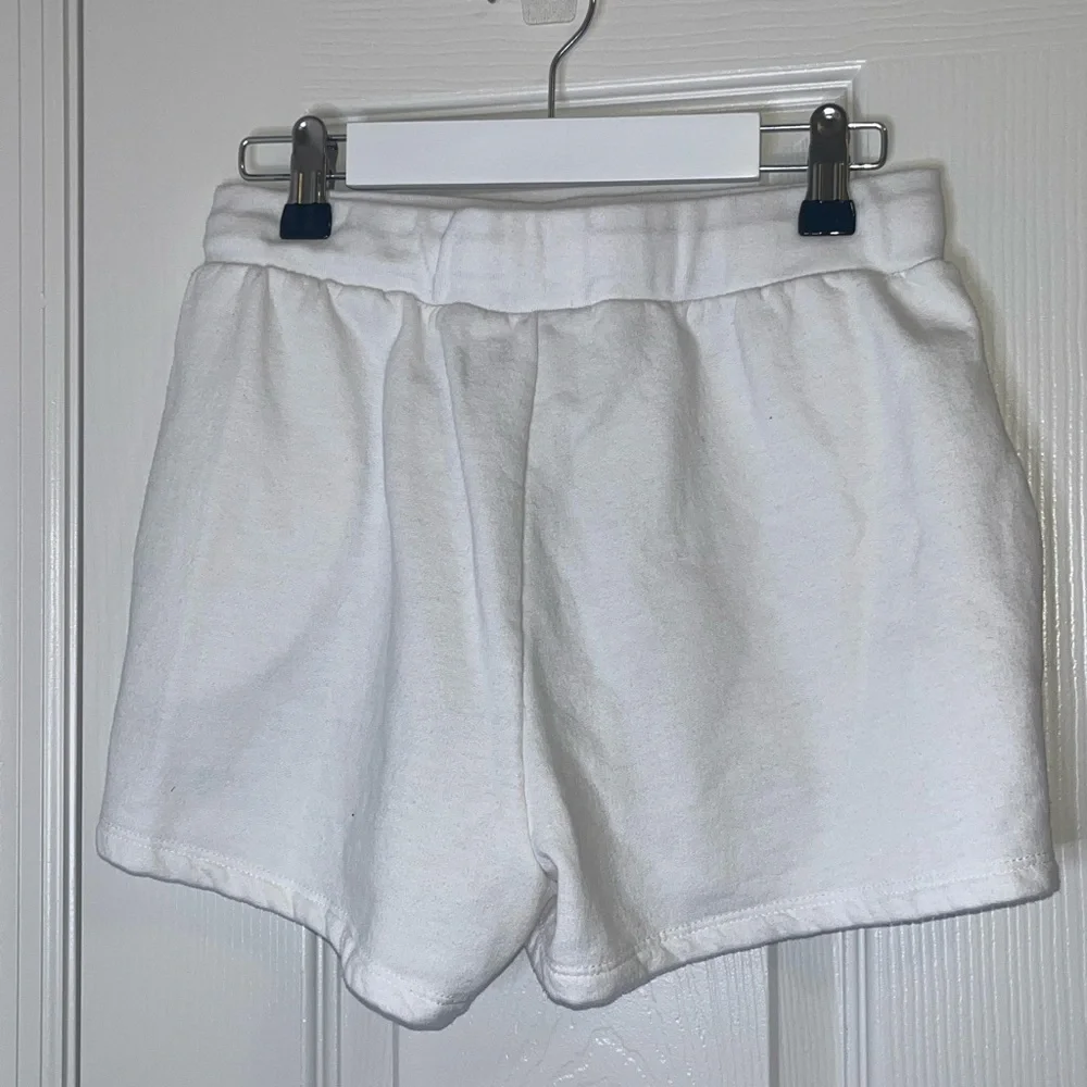 Peanuts Women small set of sweatshirt and short pants white - Picture 8 of 9